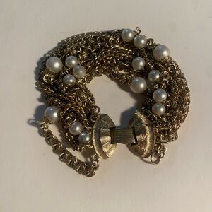 Maximalist VTG Gold-Tone Chain Bracelet w Faux Pearls